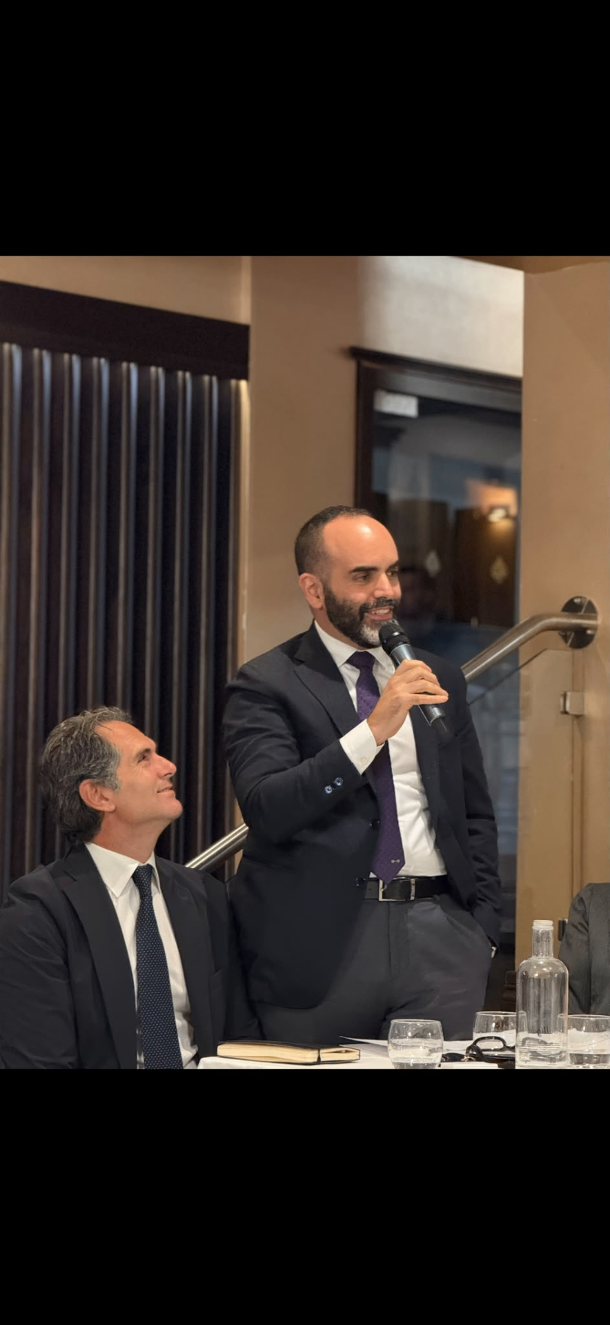 Un intervento durante la serata di lancio Ethica